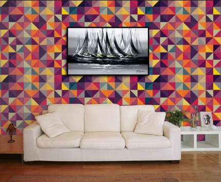 papel de parede multicolorido com sofá cor de marfim