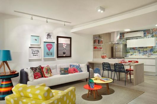 apartamento colorido e harmonioso
