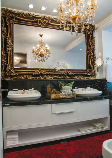 Espelho para banheiro com moldura vintage