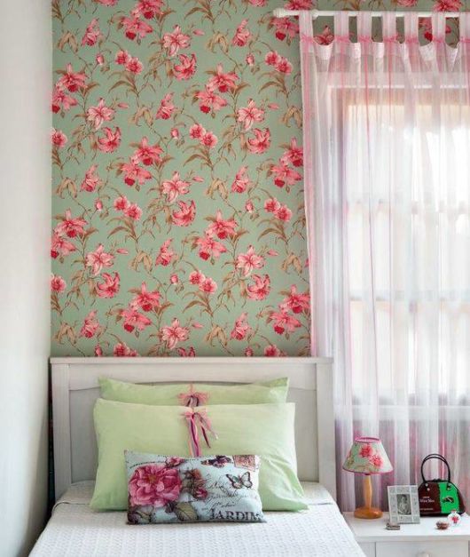 Tecido para parede: floral rosa e azul