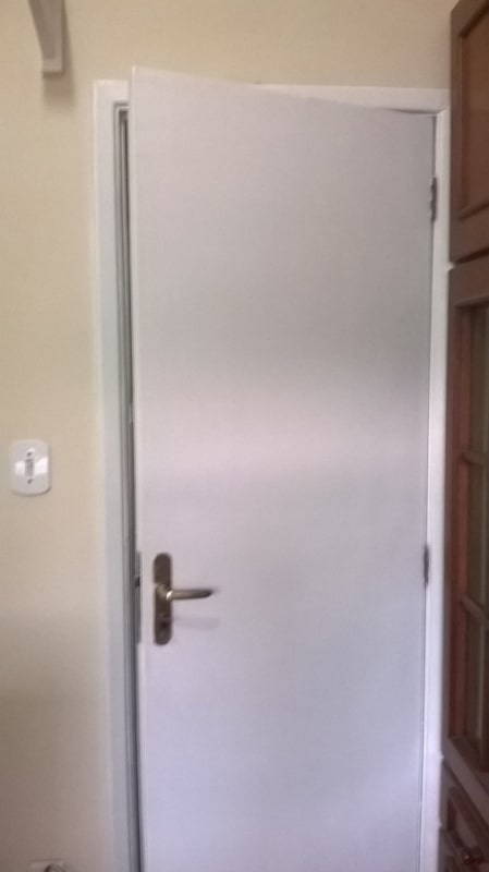 porta pintada branca