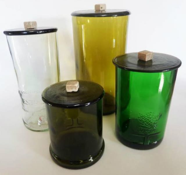Transforme a garrafa de vidro em potinhos para temperos farinhas entre outros