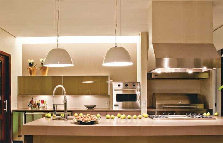 Projetos de iluminação na cozinha podem ser o diferencial da casa