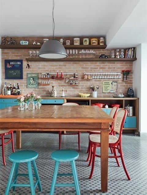Modelo de cozinha rustica colorida