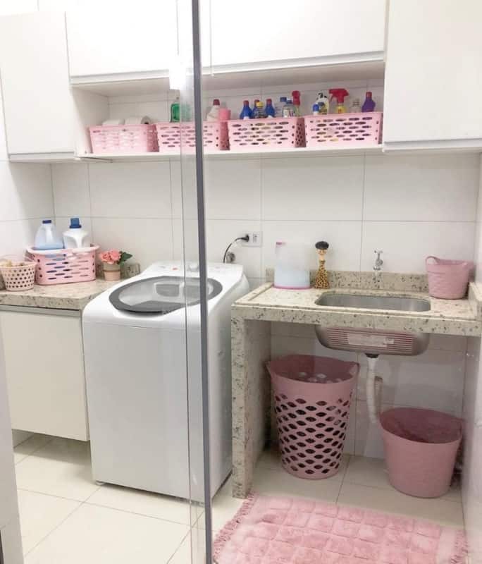 lavanderia pequena e organizada