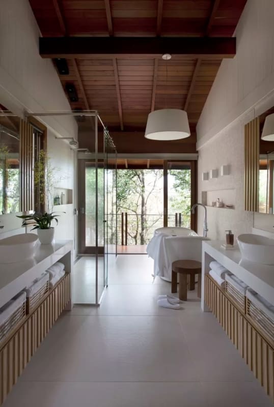 spa em casa com banheira minimalista
