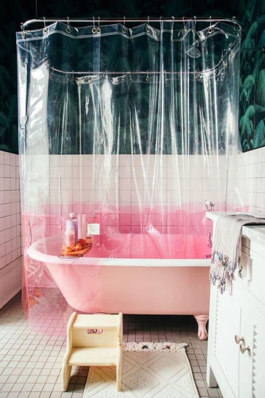 21 banheiro com cortina transparente e rosa