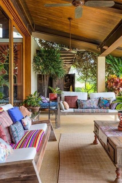 Casas de praia: decoração rústica com coqueiro