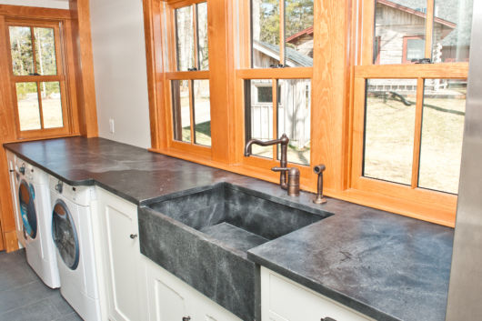 Janela para cozinha de madeira