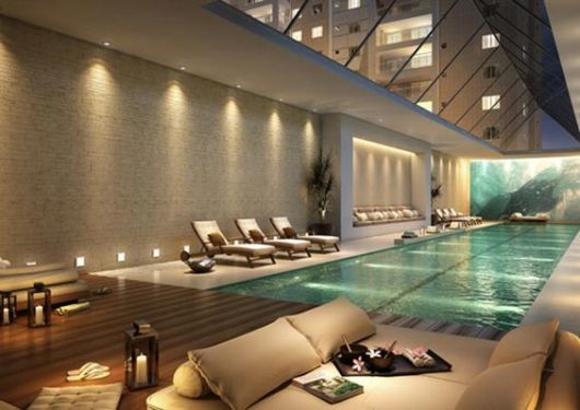 Casas com piscina: piscina coberta