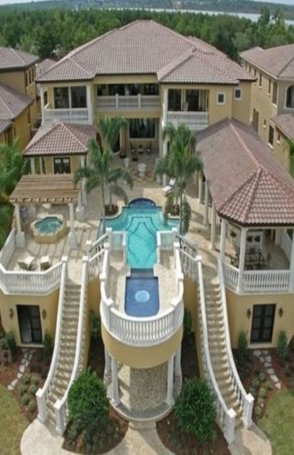 Casas de luxo: Com piscina