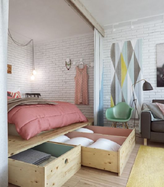kitnet com armários embaixo da cama