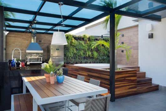 edícula pequena com hidromassagem