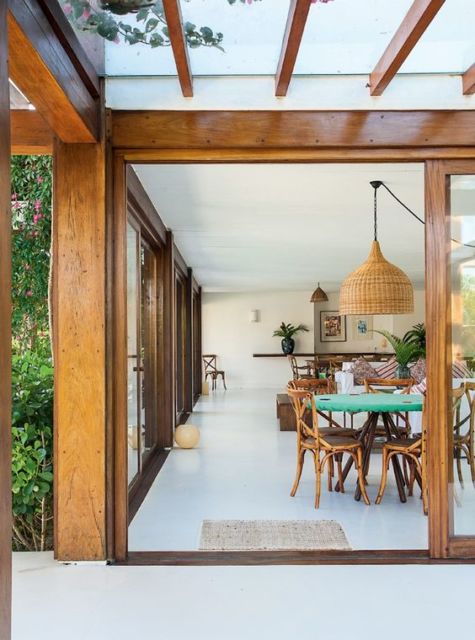 edícula com mesa de jogos