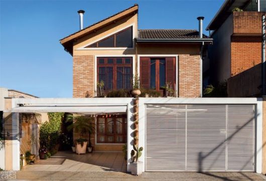 sobrado de tijolo à vista