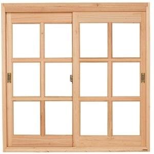 Janela de madeira simples