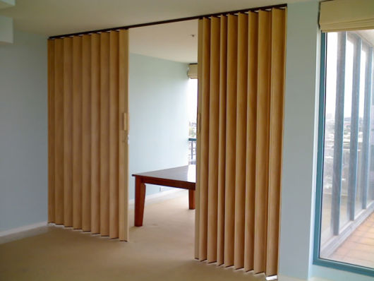 Porta Sanfonada de bambu