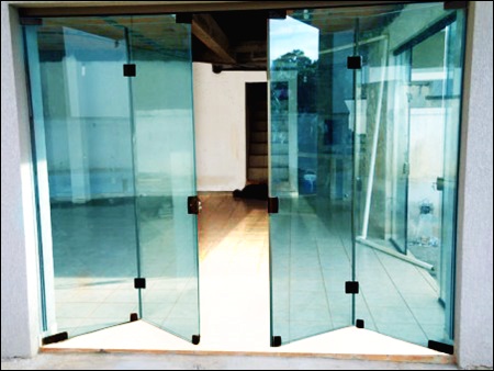 Porta Sanfonada de vidro