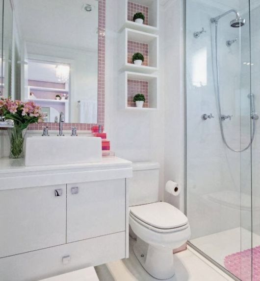 Banheiros decorados: Com nicho