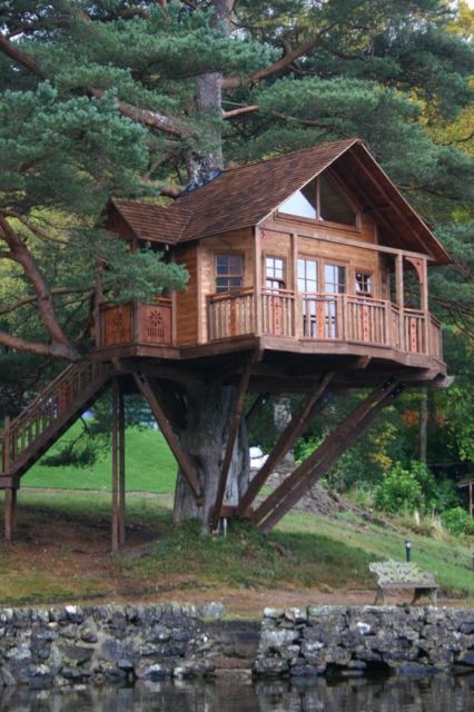 Casa na árvore: com sacada