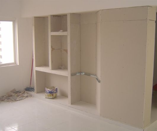 Closet pequeno: Em gesso
