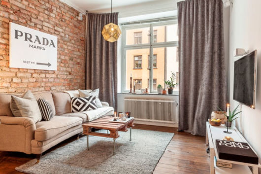 Decoração rústica: Apartamento com cortina cinza