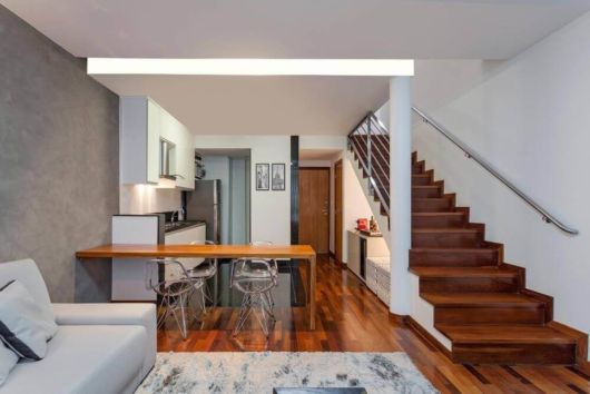 Escada de madeira: Para sala