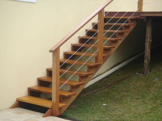 Escada de madeira: Externa