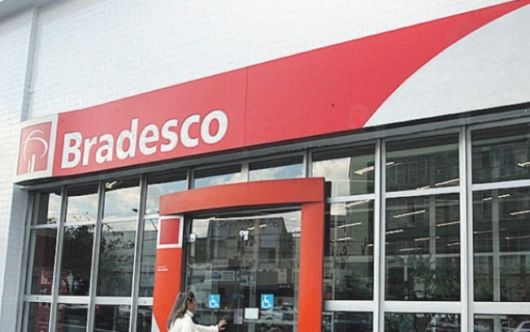 Fachadas em ACM: Banco Bradesco
