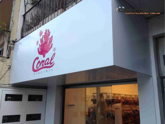 Fachadas em ACM: Loja de roupas