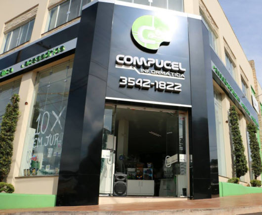 Fachadas em ACM: Loja de Informática