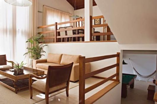 guarda-corpo de madeira