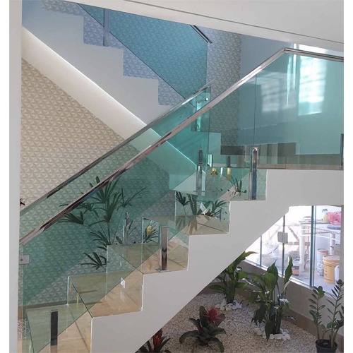 Guarda-corpo de vidro: Em escada clean