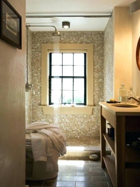 Banheiro com janela simples de alumínio preta