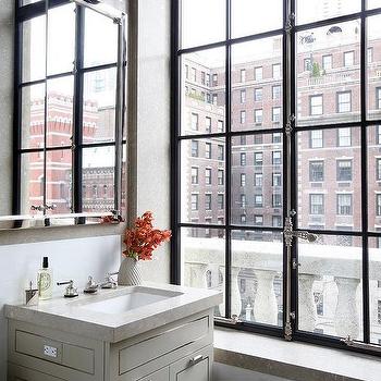 Janela para proporcionar uma boa iluminação no banheiro