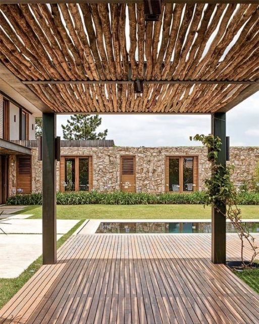 Pergolado: Em bambu