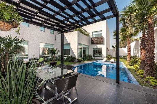 Pergolado: Em alumínio