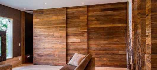 porta grande de madeira para quarto