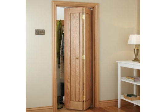 Porta para sala: Sanfonada