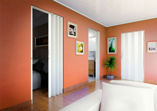 Porta para sala: Sanfonada branca