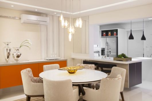 Cozinha e sala de jantar integradas 