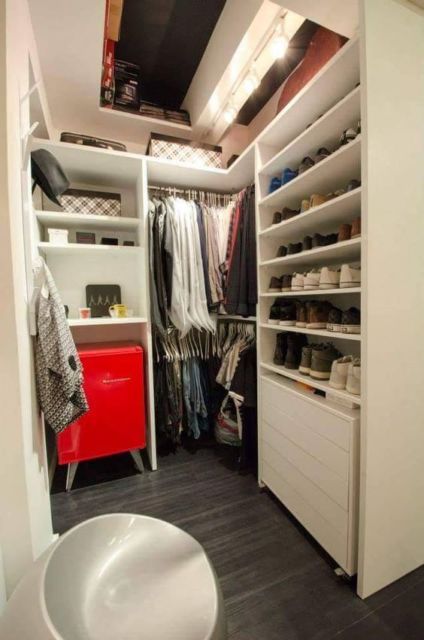 closet pequeno de canto