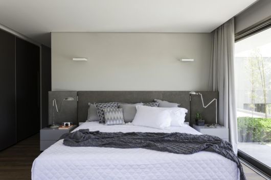 quarto moderno cinza