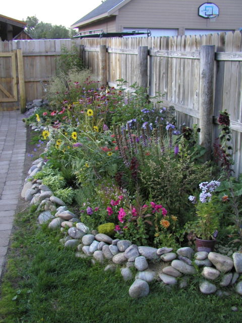 Jardins pequenos com flores