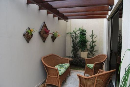 Jardins pequenos com pergolado