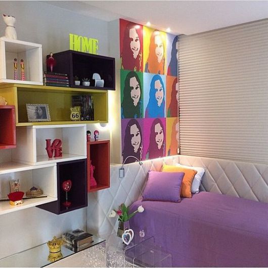 quarto feminino colorido