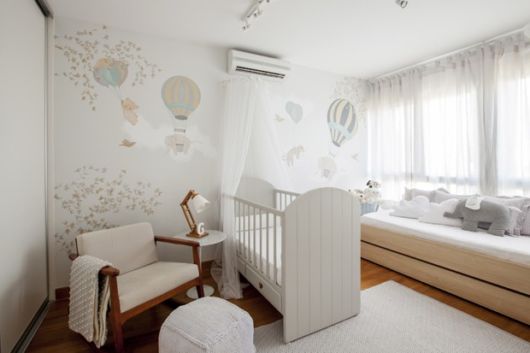 poltrona para quarto de bebê