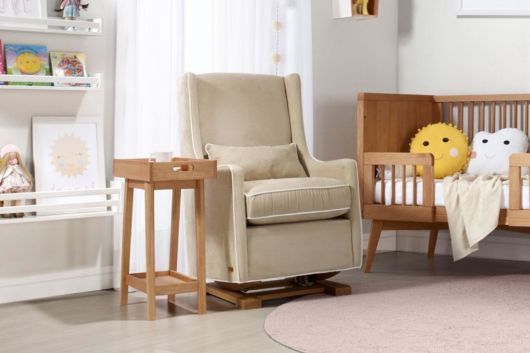 poltrona para quarto de bebê