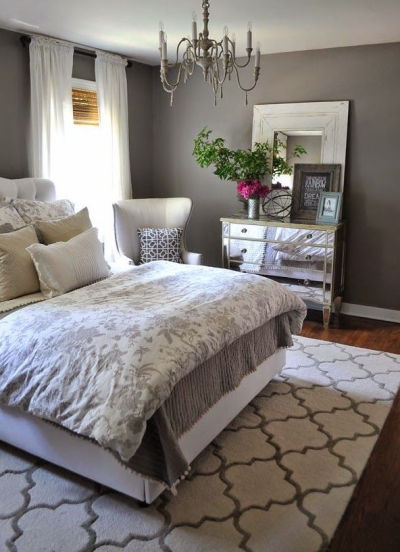 Quarto tumblr: cinza com tapete estampado
