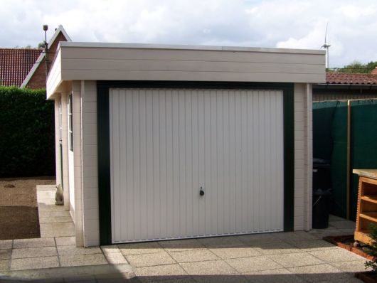 Telhado embutido em garagem